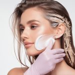 découvrez quel masque capillaire utiliser au quotidien pour cheveux secs, gras ou abîmés et retrouvez une chevelure saine et éclatante chaque jour.