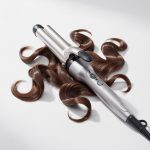 découvrez le meilleur fer à boucler qui crée des boucles élégantes et durables jusqu'à 48 heures. testé et approuvé pour des coiffures impeccables toute la journée.